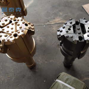Wear Resisting DTH Drill Bit with Carbide Material and High Manganese Steel for Mining and Construction